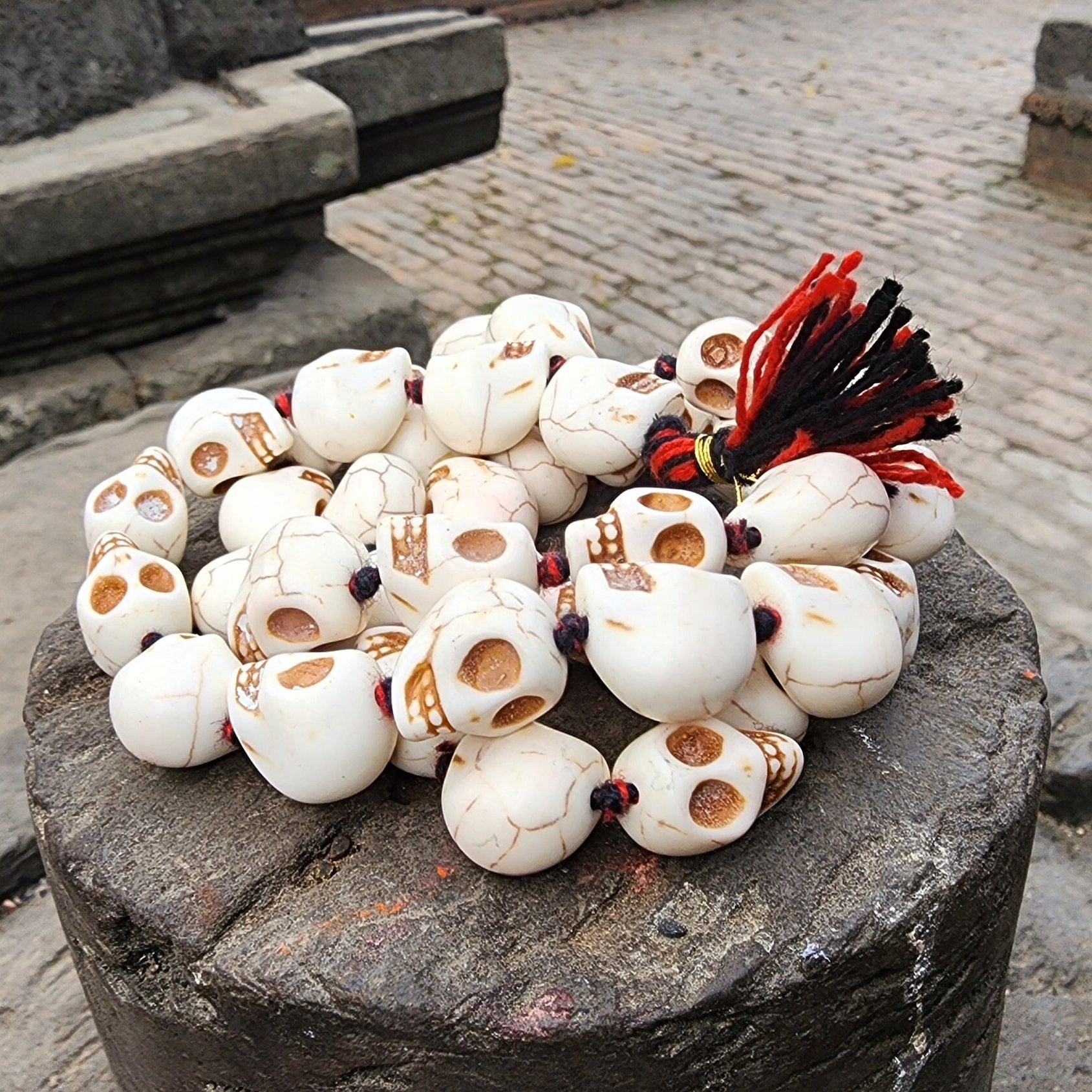 White Howlite Skull Meditation Yoga Beads, Ma Kali Prayer Beads