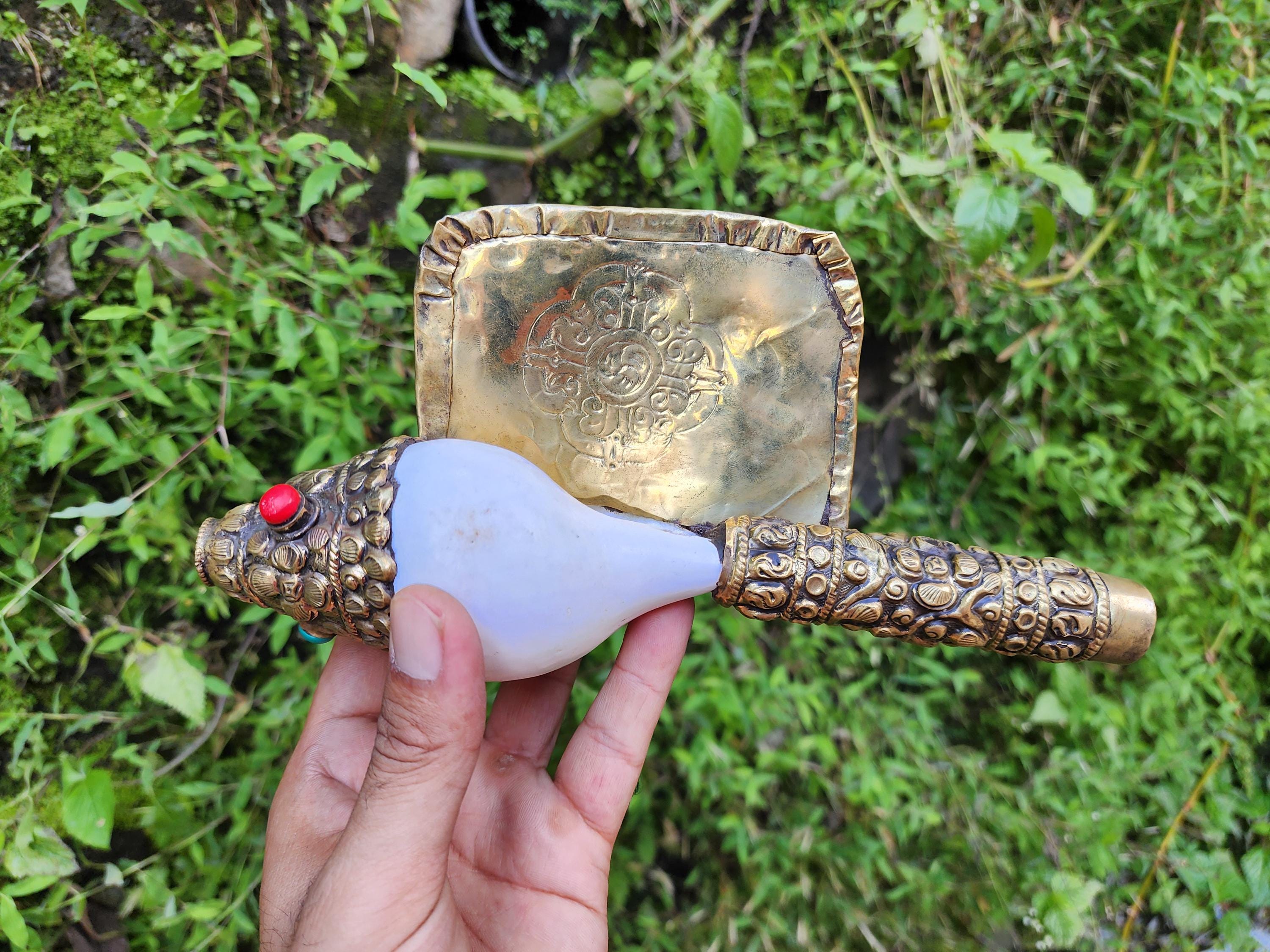 Tibetan Vajra Conch Shell – Sacred Blowing Sankha With Intricate Handcrafted Artistry