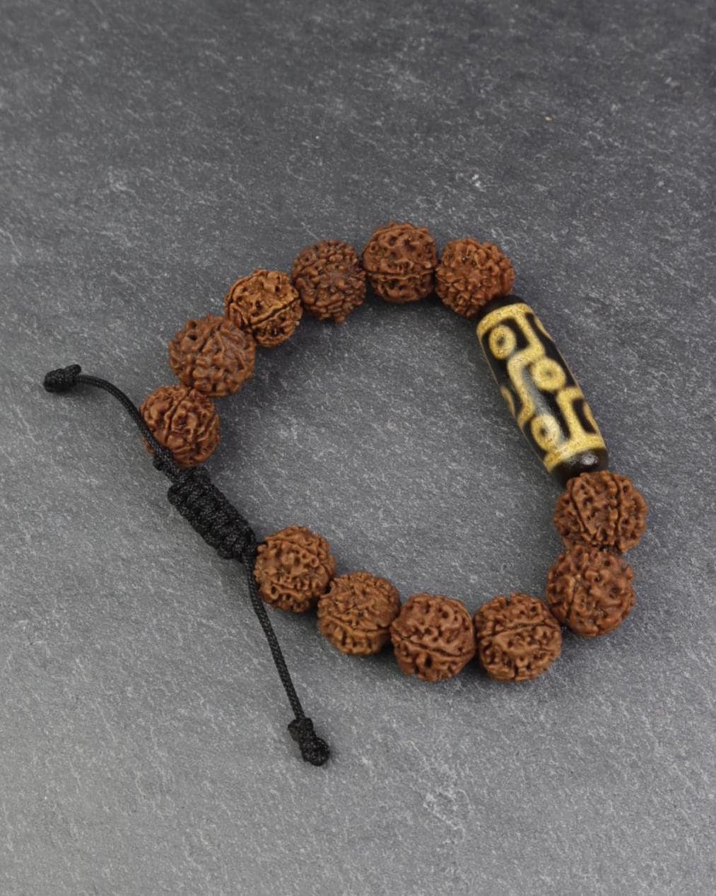 Tibetan Dzi-Rudraksha Bracelet, 9-Eye Dzi & 5 Face Rudraksha Beads