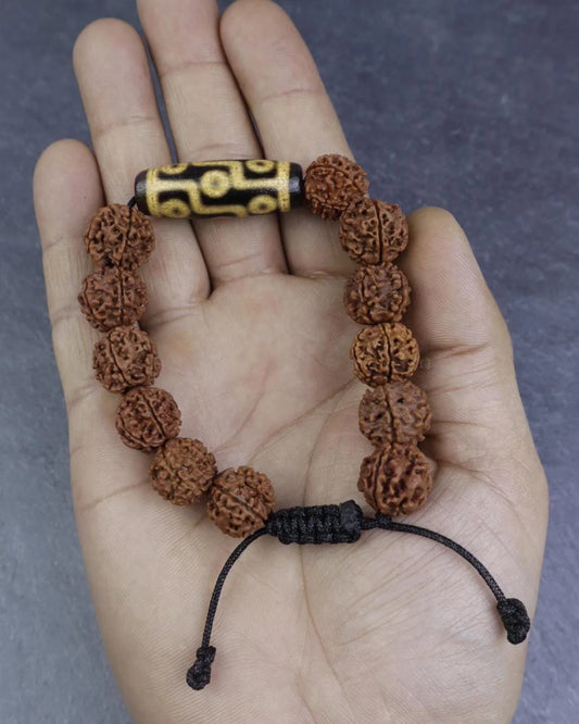 Tibetan Dzi-Rudraksha Bracelet, 9-Eye Dzi & 5 Face Rudraksha Beads