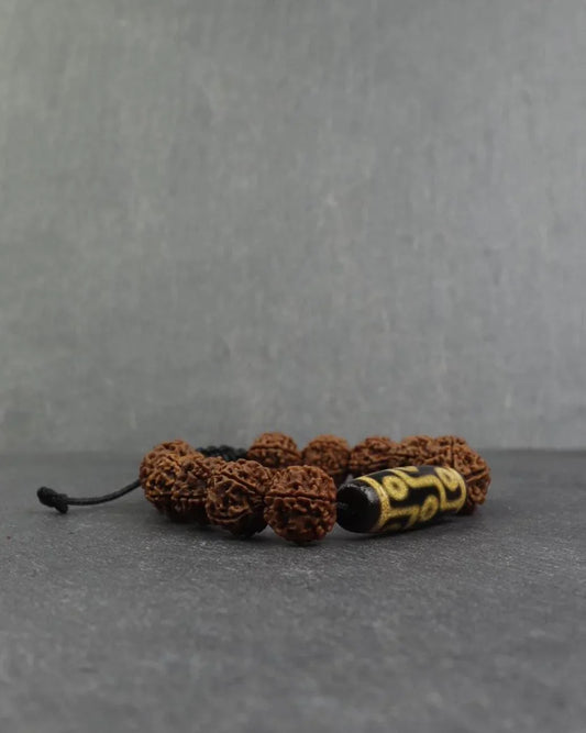Tibetan Dzi-Rudraksha Bracelet, 9-Eye Dzi & 5 Face Rudraksha Beads